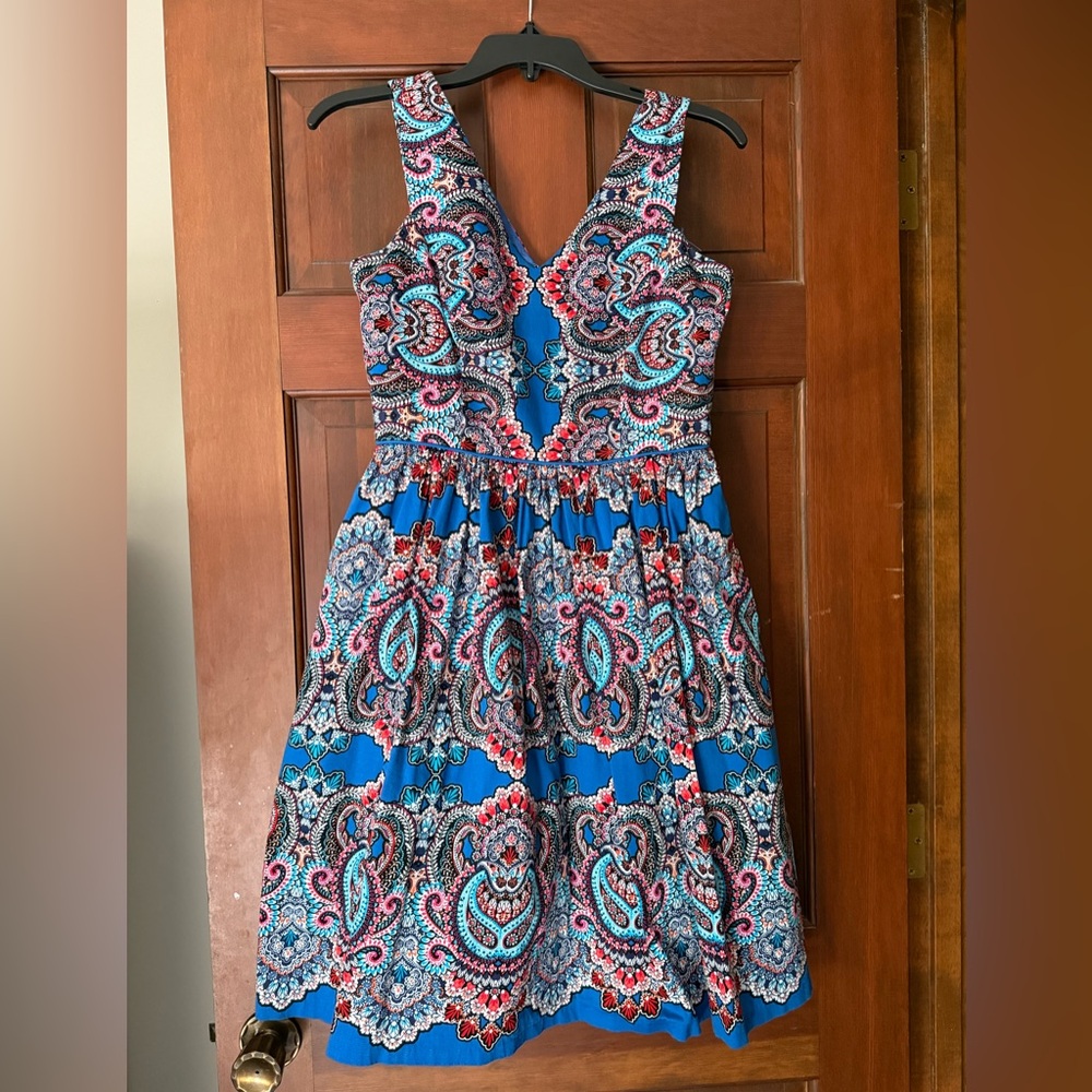 Maggie London Blue Paisley Fit & Flare Dress – Size 6